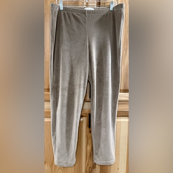 Koolaburra by UGG Tan Luxury Velour Jogger Pants Soft Cozy Relaxed Warm - Picture 1 of 13